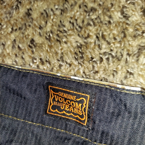 Mens Volcom Shorts 34 - Picture 5 of 5